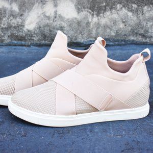 Steve Madden pink cream shoes